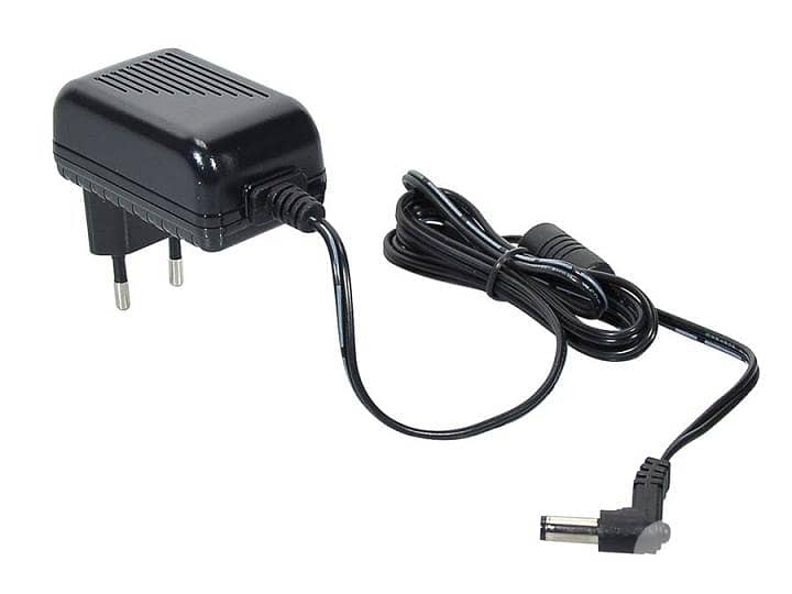 Medeli M331 keyboard, 61 touch sensitive keys, 2 x 3 watt 8
