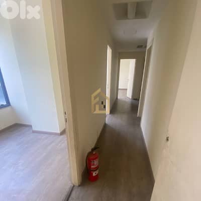 Office for rent in Downtown HN54 مكتب للإيجار  في وسط المدينة