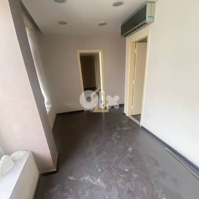 Office for rent in Downtown HN56 مكتب للإيجار في وسط المدينة