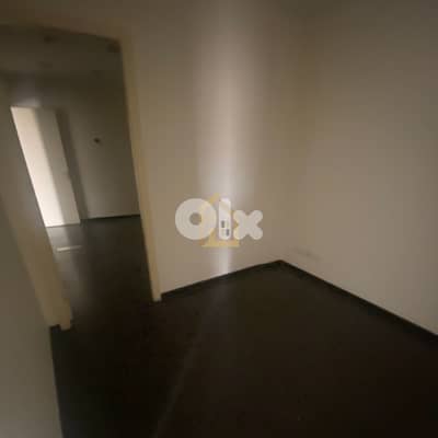 Office for rent in Downtown HN56 مكتب للإيجار في وسط المدينة
