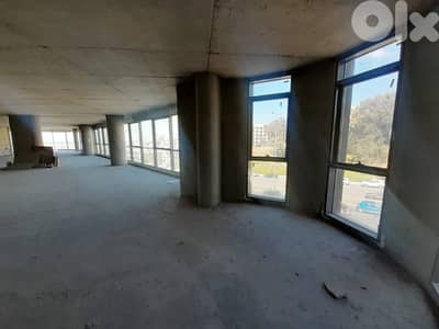 Core and Shell office for rent in Hazmieh مكتب للاجار في الحازمية