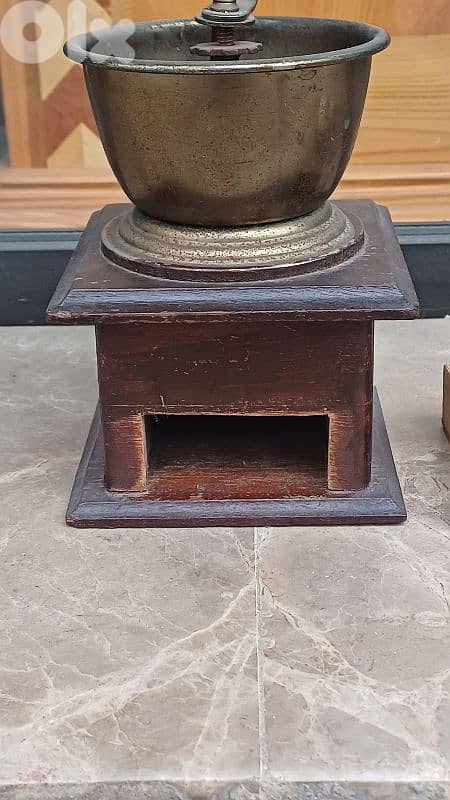 antique 8