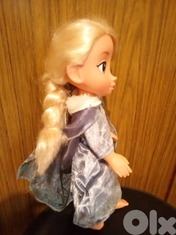 ELSA SINGING +TRADITIONS 35 Cm -FROZEN 2 as new mechanism doll=31$ 2
