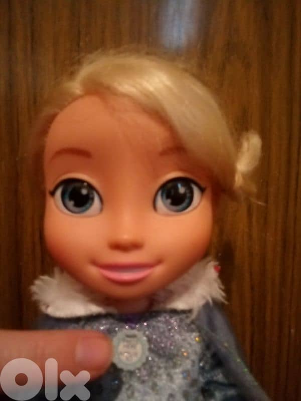 ELSA SINGING +TRADITIONS 35 Cm -FROZEN 2 as new mechanism doll=31$ 4