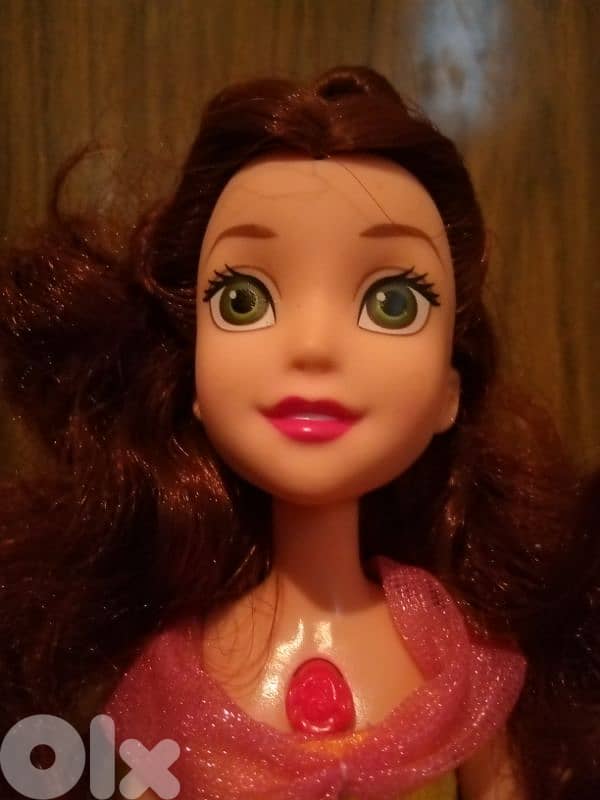 SHIMMERING SONG BELLE BEAUTY &The Beast Hasbro Musical doll=23$ 1