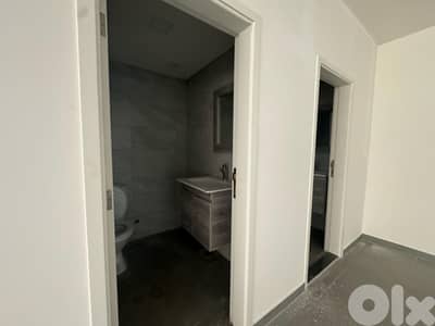Show Room for rent in Zalka - معرض للايجار في زلقا
