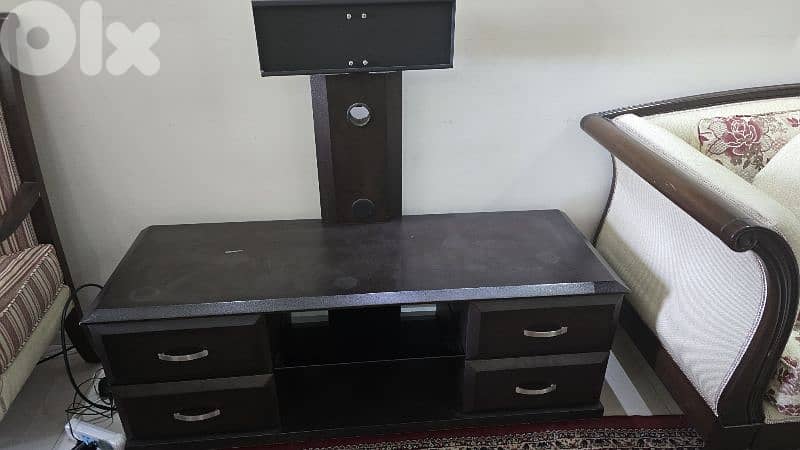 living room beige & bordeau + tv unit + table 3