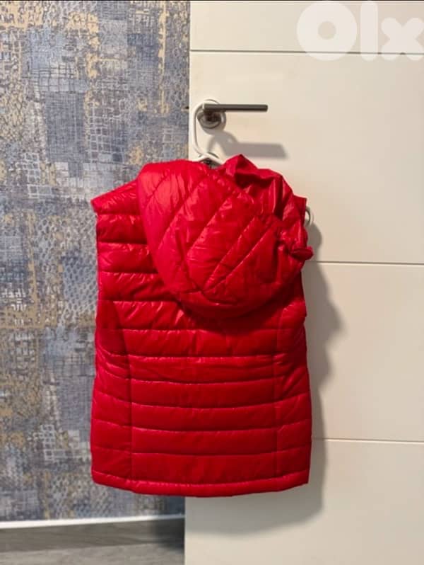 pepe jeans red gilet from paris, new size m 2