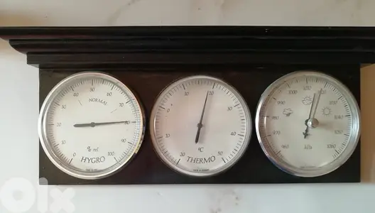 Wall mountable Hygrometer Barometer & Thermometer in wooden frame