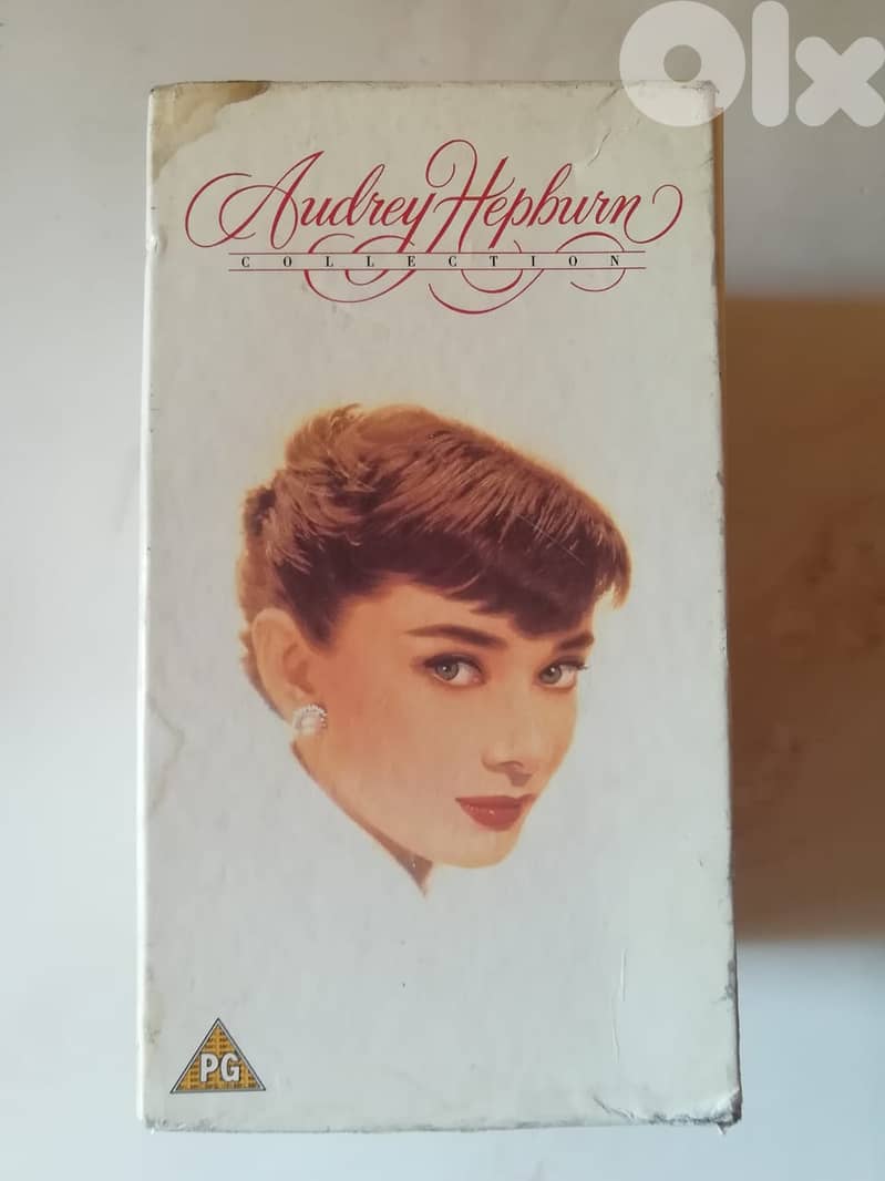 Audrey Hepburn 4 VHS + catalogue box set 0