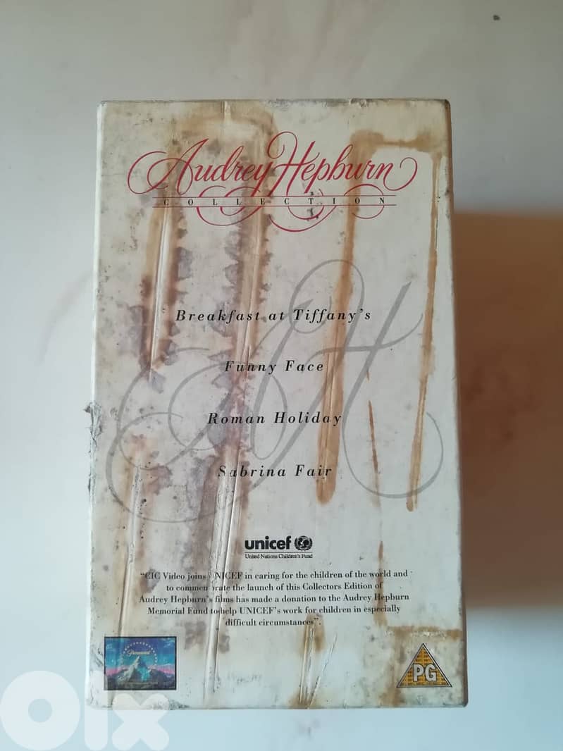 Audrey Hepburn 4 VHS + catalogue box set 4