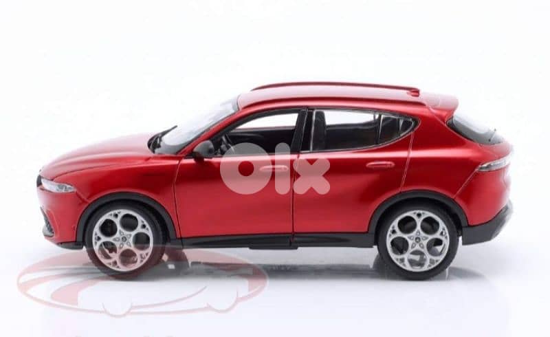 Alfa Romeo Tonale 2022 diecast car model 1:24 3