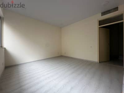 Office for sale in Hamra مكتب للبيع في الحمرا