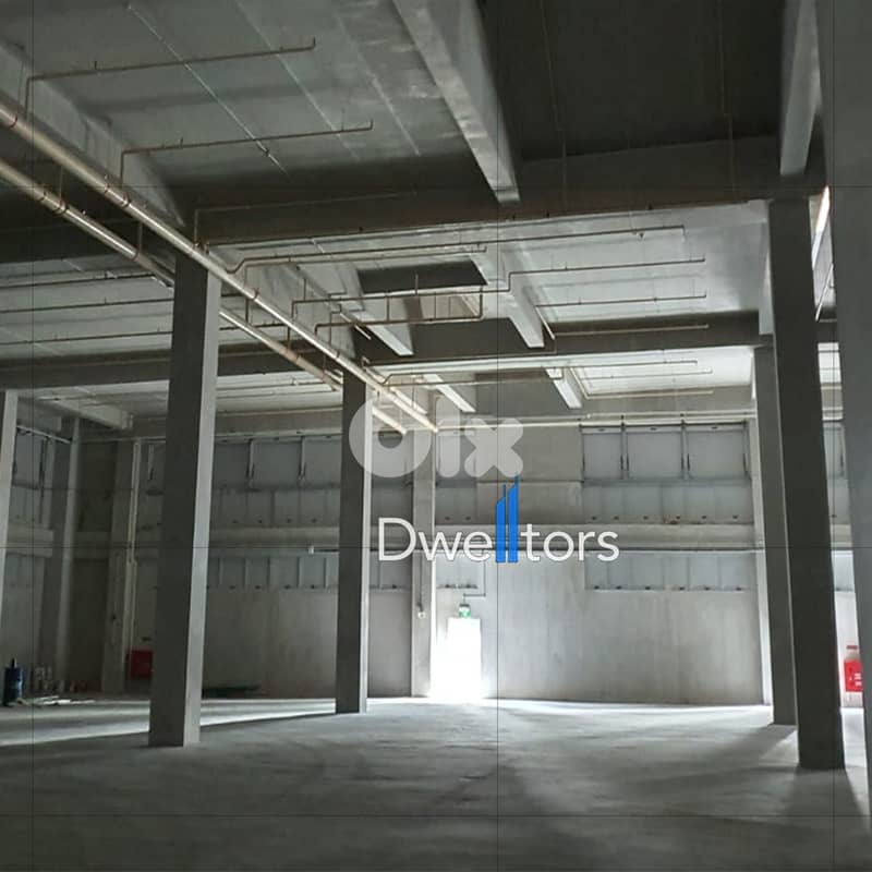 Warehouse for rent in NAHR EL MOT - 650 MT2 - 5.5 MT Height 0