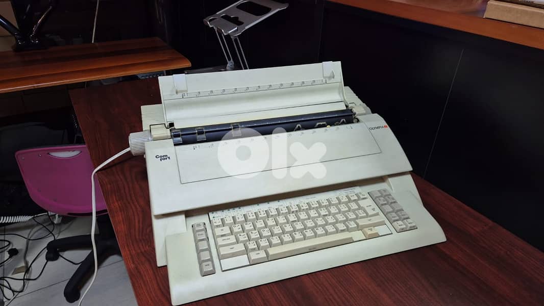 Olympia typewriter 0