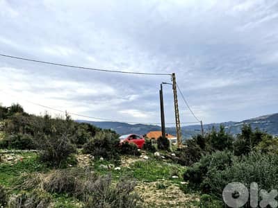 Land for Sale in Batroun  أرض للبيع في البترون - صغار