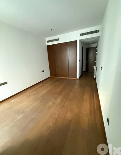 SEA VIEW | MODERN | HIGH FLOOR | SPACIOUS