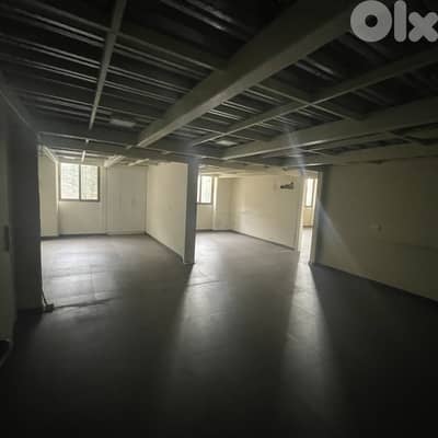 Warehouse for rent in Bsalim مستودع للإيجار في بصاليم