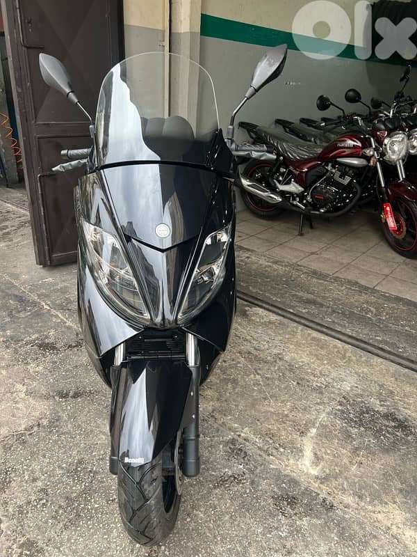 Benelli Zafferano 250 ABS 3