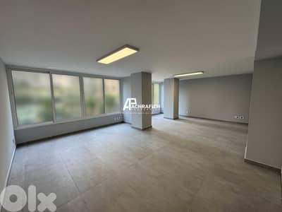 Office for Rent In Badaro - مكتب للإجار في بدارو