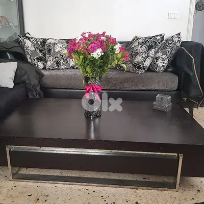 salloon table