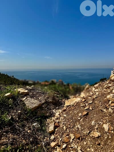 Land For Sale In halat-Jbeil  أراضي للبيع في حالات صالحة لمشروع بناء