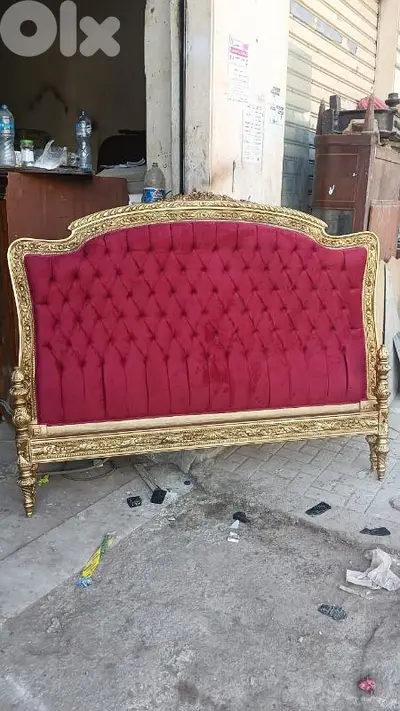تخت مجوز خشب زين فخم ومميز  انتيك تنجيد كابيتون رائع