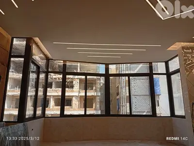 شبابيك المنيوم و دربزين واسقف مستعارة
