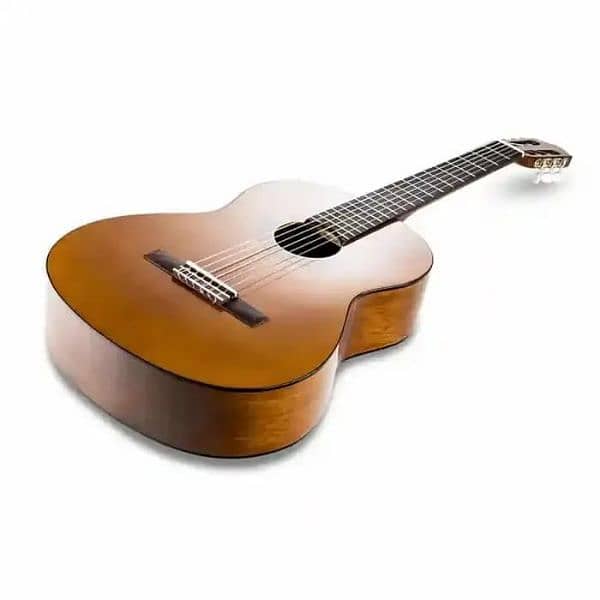 Yamaha c40 classical guitar. Call: 76360442  Wapp: 81872431 1