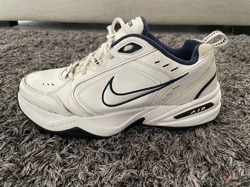 Nike air  monarch 0
