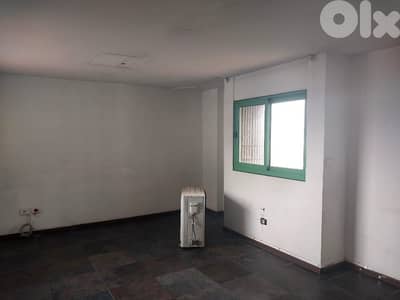 shop 350 sqm three floors for rent in Kaslik Ref#6528