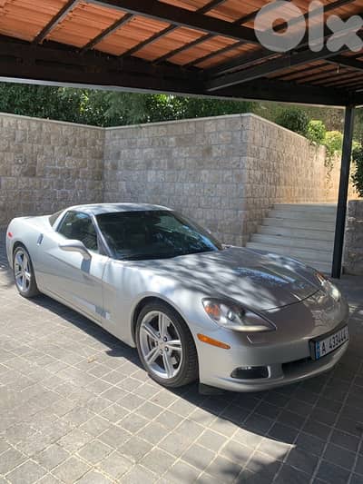 Chevrolet Corvette 2009-2010 C6 LS3 engine.