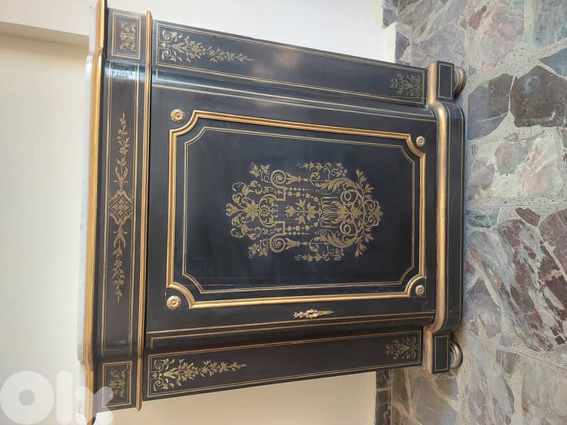 antique cabinet 0