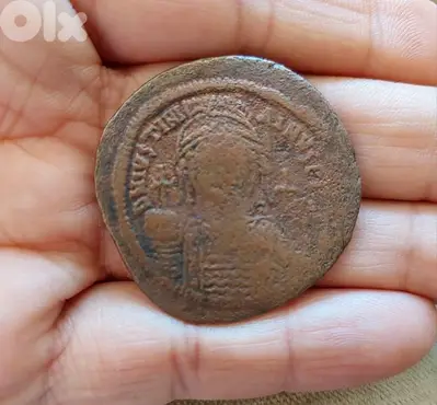 Beyzantine Juatinian Wide around 40 mm diameter 527AD Bronze Follis
