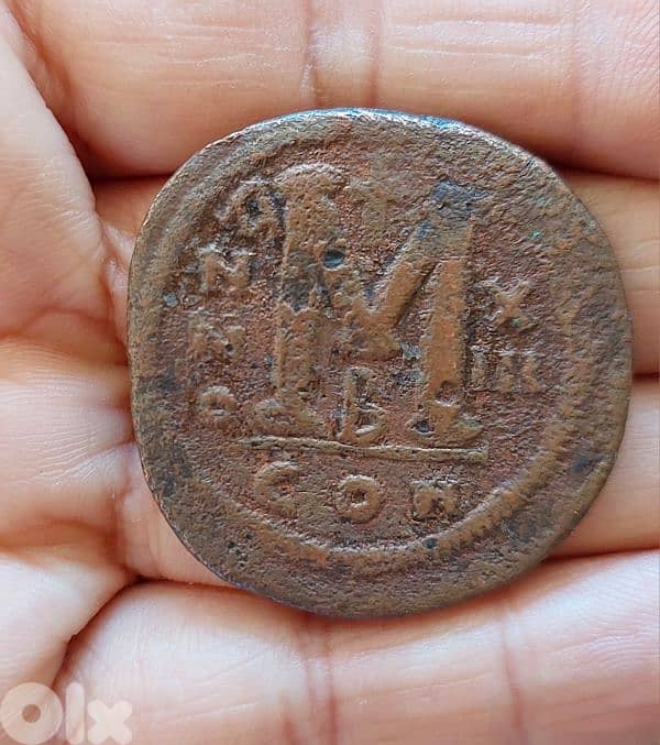 Beyzantine Juatinian Wide around 40 mm diameter 527AD Bronze Follis 1