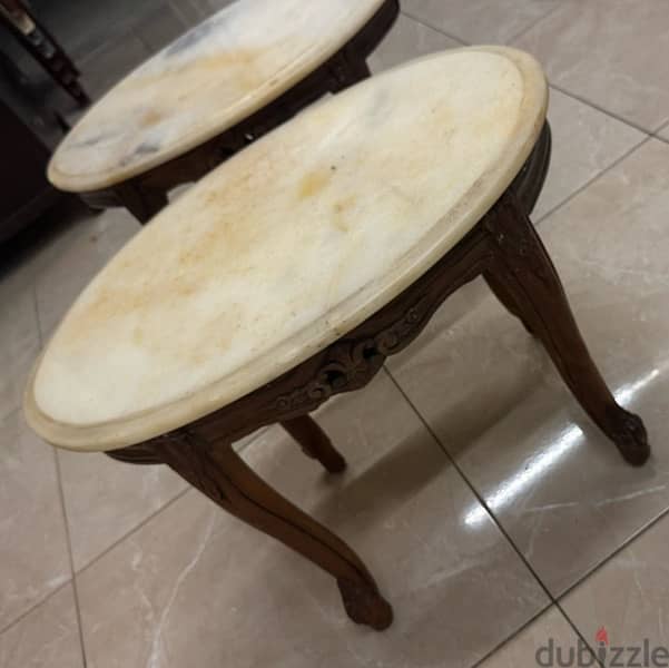 antiques & collectibles set  ،إبريق،  أنتيك ، صواني، تخت، طاولة، فضّة 5