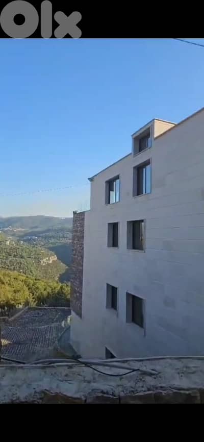 Apartments for sale in Oyoun Broumana 150SQM + 70 SQM TERRACE