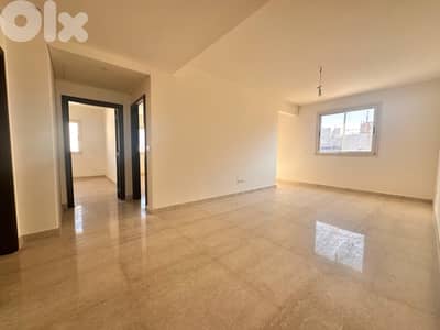 Sea View Apartment For Sale in Ramlet Al-Baydahشقة مطلة على البحر