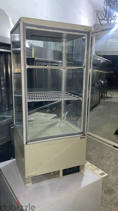 براد عرض زجاج