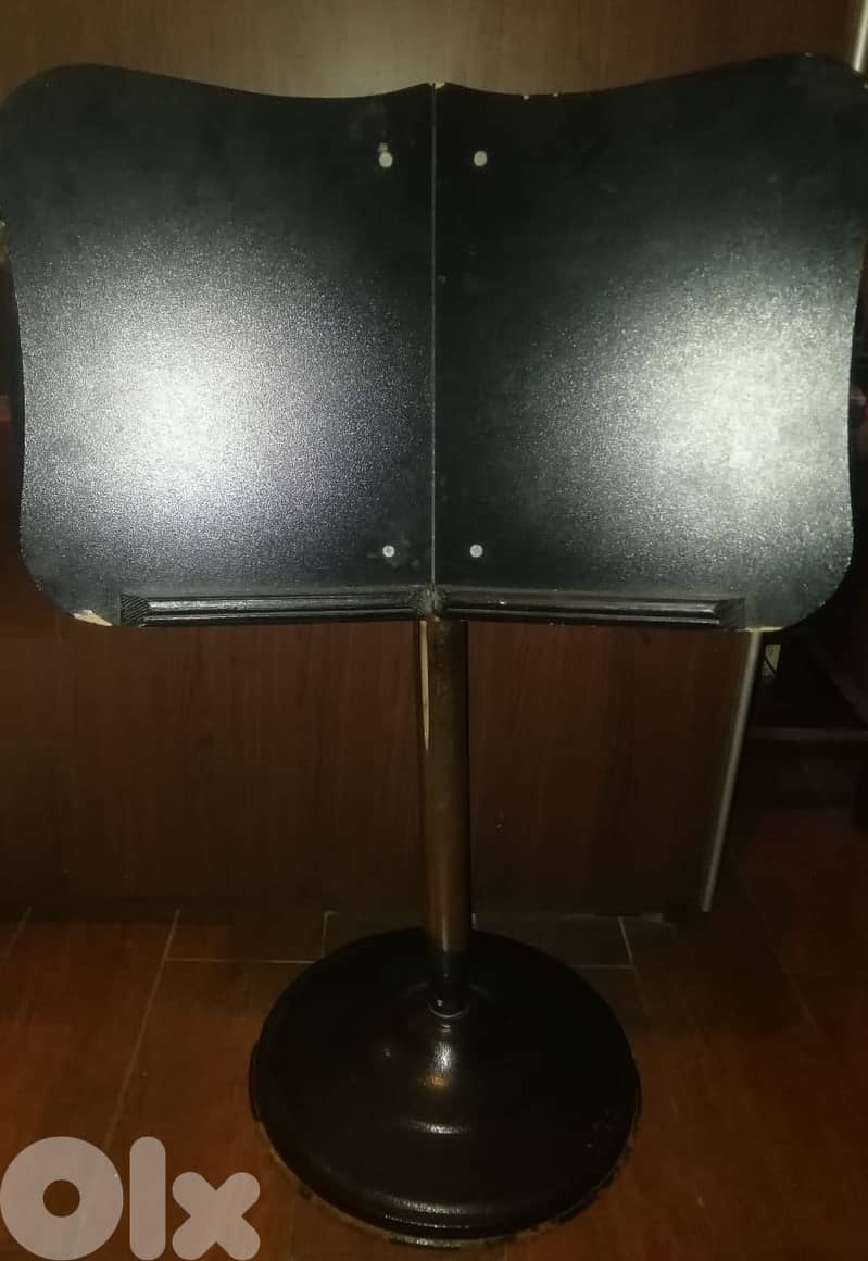 Adjudstable Book stand height 75 to 100cm with rotating head 0