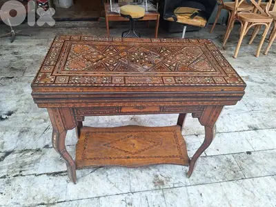 طاولة لعب ورق وشطرنج وزهر شرقي انتيك مرصع بالصدف من روائع table de jeu