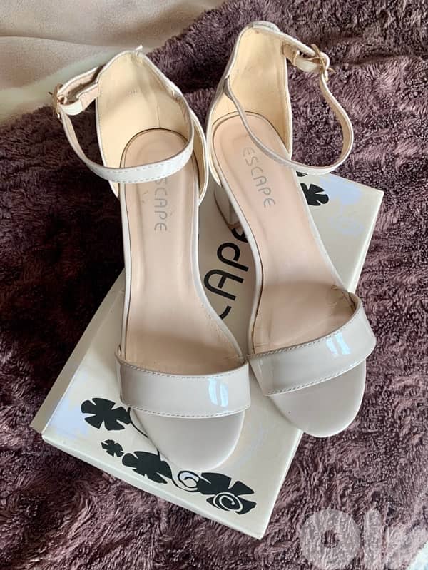 beige heels size 37 2