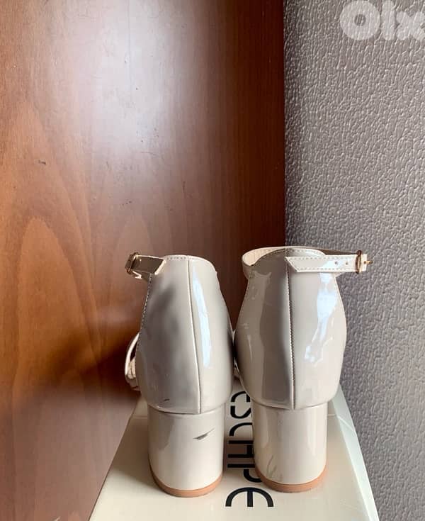 beige heels size 37 4