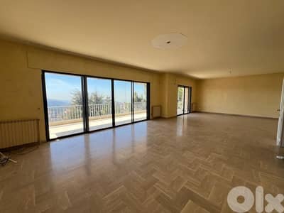 L17404 - Villa For Sale In A Prime Location in Chalimar, Baabdat