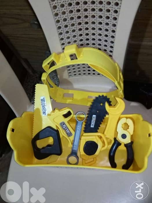 TOOLS SET BOY like new toy from 9 pieces conteins basket +belt=20$ 0