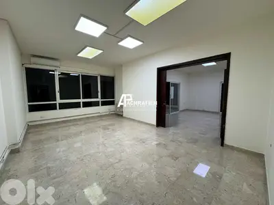 Office For Rent in Badaro - مكتب للإجار في بدارو