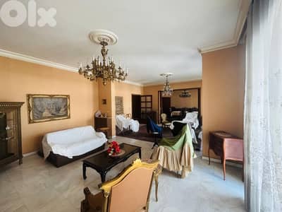 L17459 - Spacious Apartment For Sale in Badaro