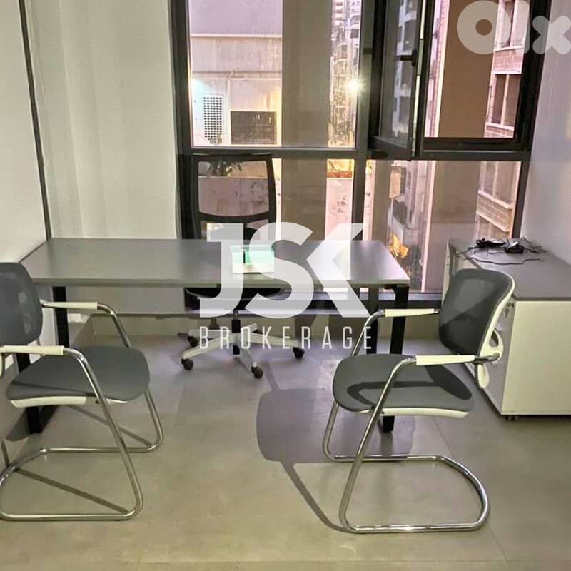 L17463 - Office For Sale in a Business building in Spears, Ras Beirut 0