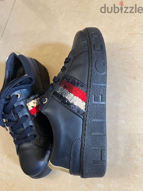 Tommy Hilfiger 5