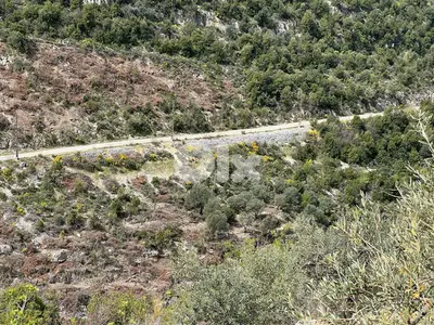 Land for sale in Batroun - أرض للبيع في البترون
